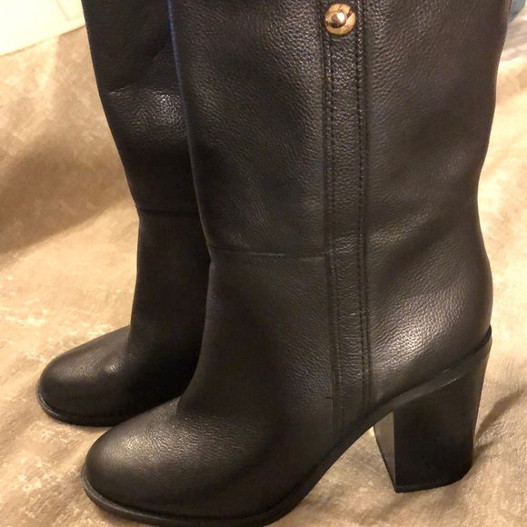 Nine West Shoes - Nine West Pull On Calf Booties.    New Without Tags